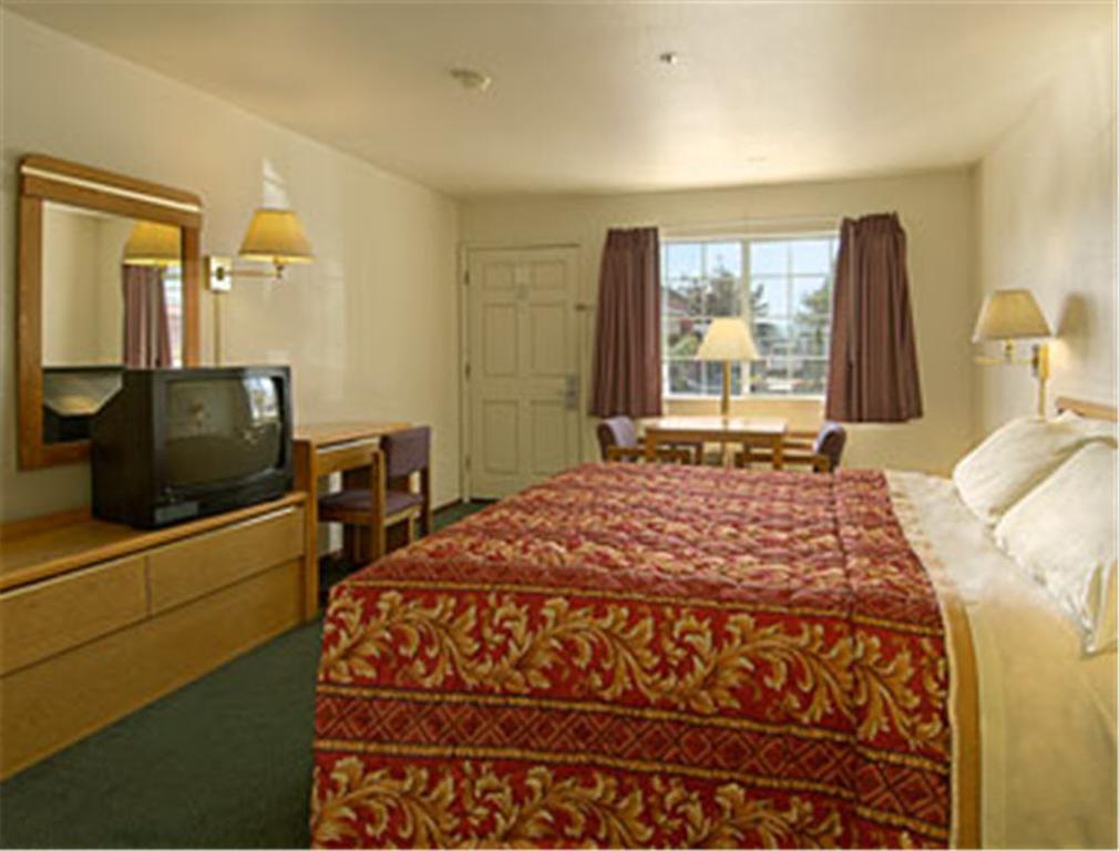 Days Inn Salinas Airport Habitación foto